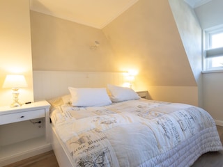 Schlafzimmer III OG