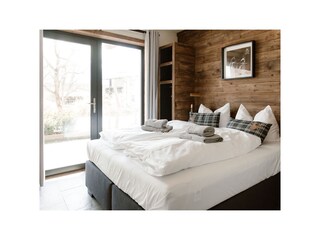 Schlaffzimmer 1 mit boxspringbett