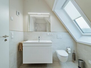 Your Darß vacation in Born: Modern shower room