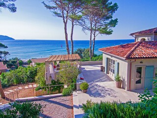 Villa Procchio Outdoor Recording 12