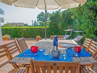 Esstisch auf der Terrasse