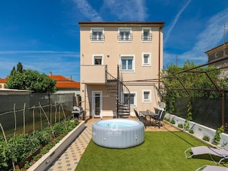 Apartment Galižana Außenaufnahme 6