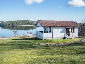 4 Sterne Ferienhaus in TJÖRN - Varekil - image1