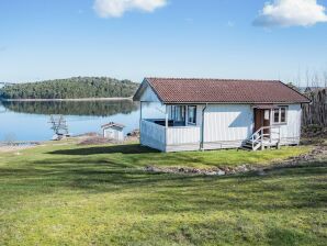 4 Sterne Ferienhaus in TJÖRN - Varekil - image1