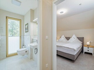Dein Darß Urlaub Born: Gäste-WC & Schlafzimmer