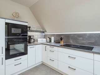 voll ausgestattete EBK - Innenbild