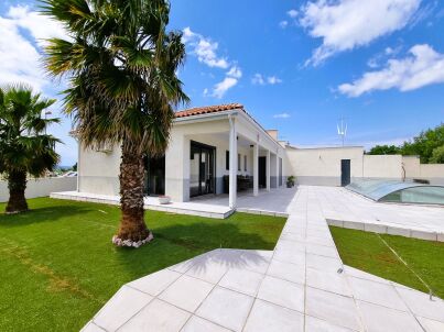 Firma JoLy Verhuur und Services  B.V. - Frau Lydia Kuypers