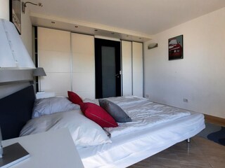 Bedroom UG