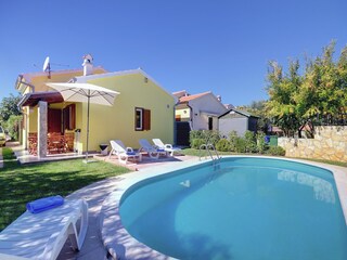 Maison de vacances Banjole Enregistrement extérieur 1