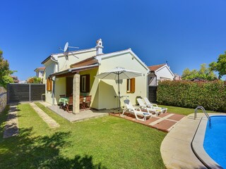 Maison de vacances Banjole Enregistrement extérieur 6