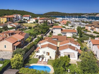 Maison de vacances Banjole Enregistrement extérieur 5