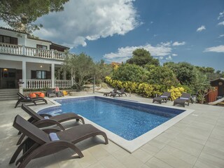 Maison de vacances Banjole Enregistrement extérieur 6