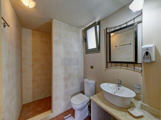 Villa Achlada Features 20