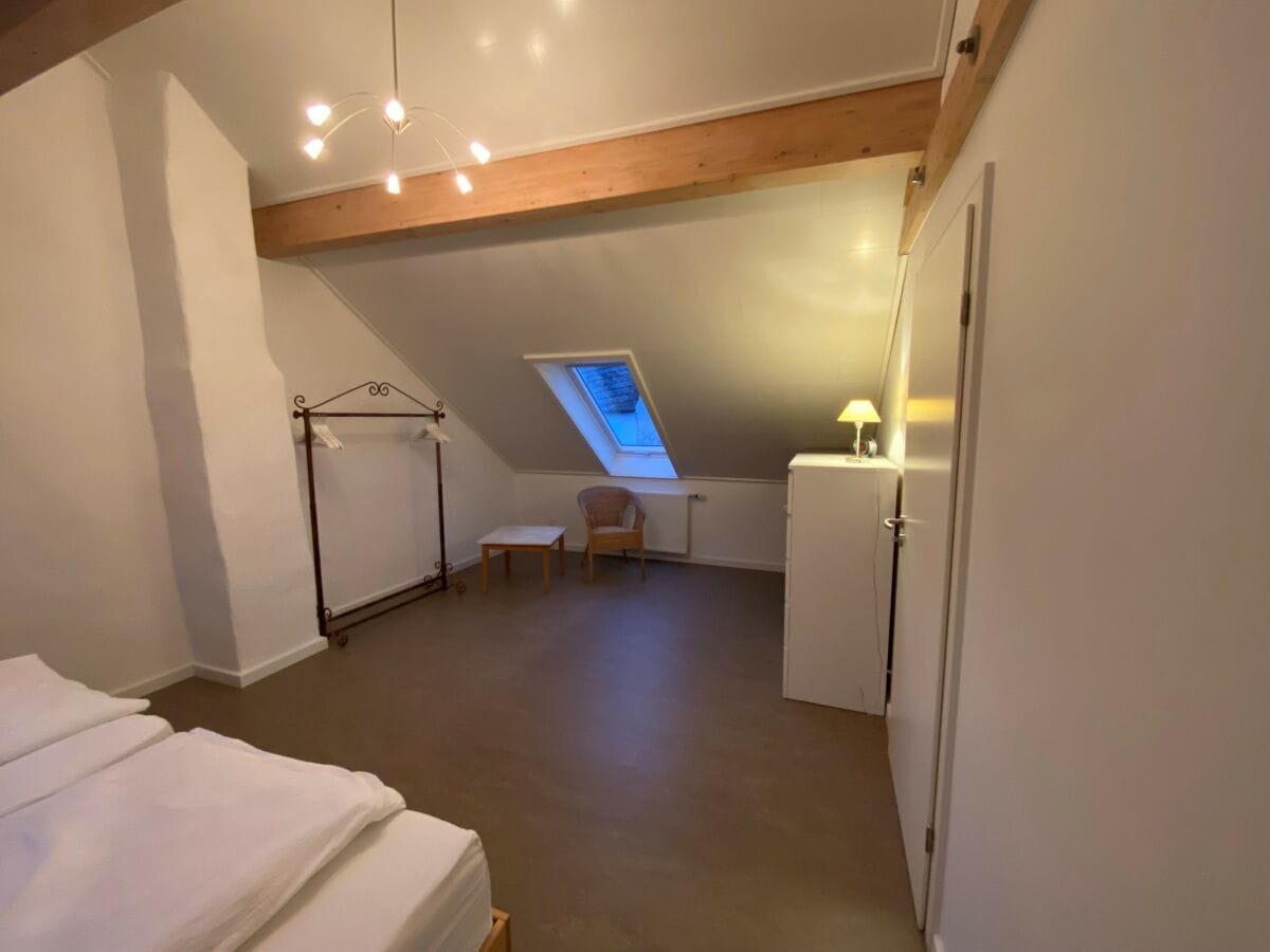 Schlafzimmer1.2