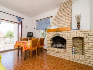 Maison de vacances Holiday Home Blue Vineyard- Three Bedroom House with Terrace and Sea View - Potomjé - image1