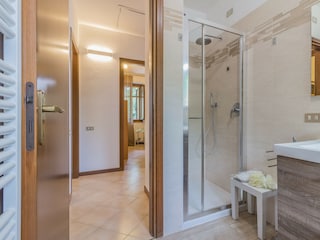Apartment Varenna Features 22