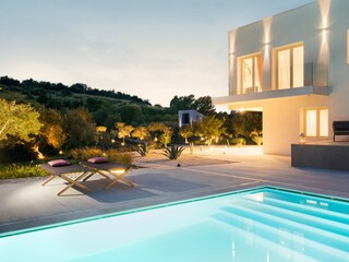 Villa Noto Outdoor Recording 11