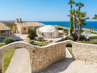 Villa Syrakus  17