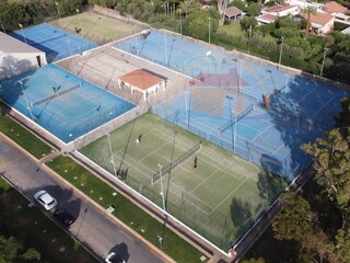 Casavacanzekastalia Tennis Courts