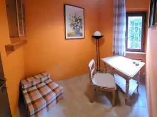 Büro mit Schlafcouch
