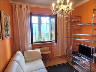 Wohnzimmer mit Schlafcouch