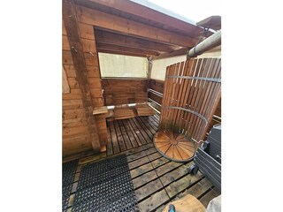 Wellness Bereich mit Aussendusche