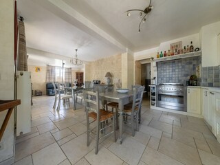 Villa Carpentras Features 32