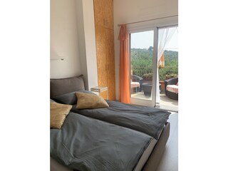Schlafzimmer mit Terrasse