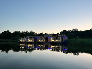 Hausboot Podamirowo Außenaufnahme 8