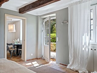 Villa Grasse Features 37