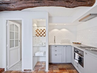 Villa Grasse Features 40