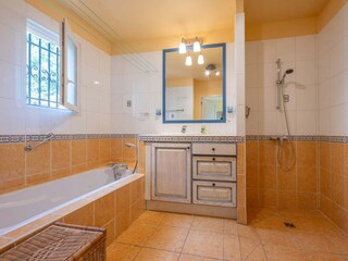 Villa Villecroze Caratteristiche 33