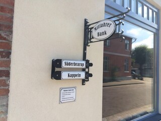 Mitfahrer-Bank in Arnis