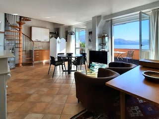 Wohnzimmer mit Kochecke