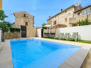 Apartment Buići Außenaufnahme 1