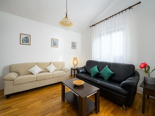 Apartment Mali Maj  1