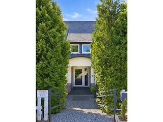 Facade / entrance
