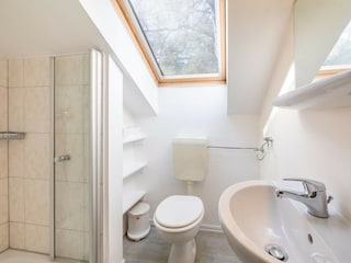 Zweites Bad mit Dusche im Obergeschoss