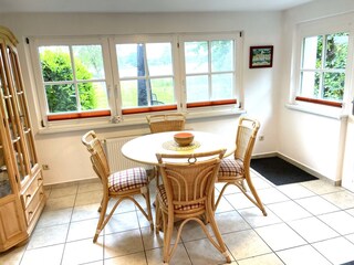 Essplatz Victorienruh -  direkter Blick aufs Wasser