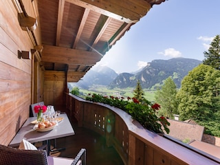 Aussicht vom Balkon-nach Mayrhofen-Ramsau
