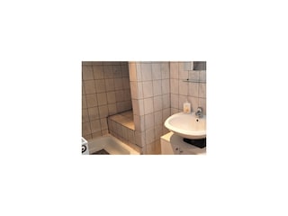 Badezimmer mit Dusche
