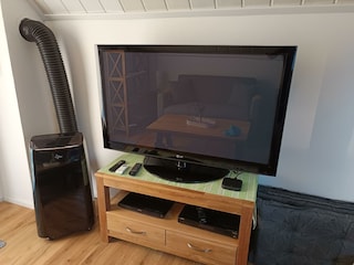 Fernseher mit Magenta TV und Netflix