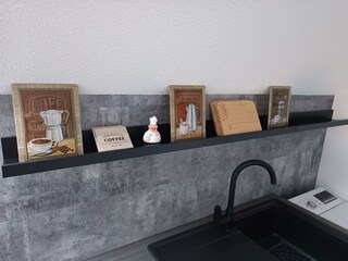 Küche Regal über Arbeitsplatte