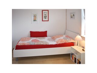 Schlafzimmer mit einem Einzelbett