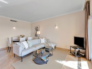 Apartment Elviria Features 28