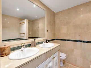 Apartment Elviria Features 25