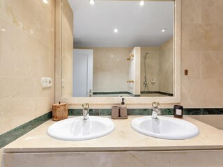 Apartment Elviria Features 26