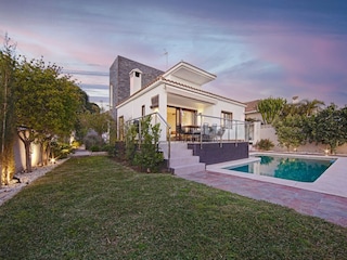 Villa Elviria Outdoor Recording 1