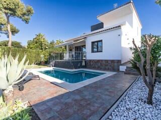 Villa Elviria Outdoor Recording 3