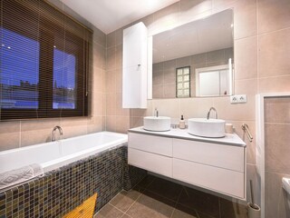 Villa Elviria Caratteristiche 12